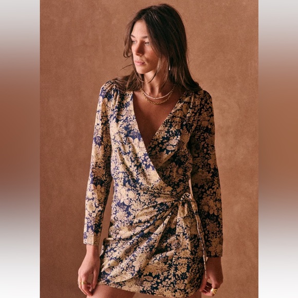 Sezane Dresses & Skirts - Sézane NWT Noemia Dress in Country Flowers Size 36/US 4